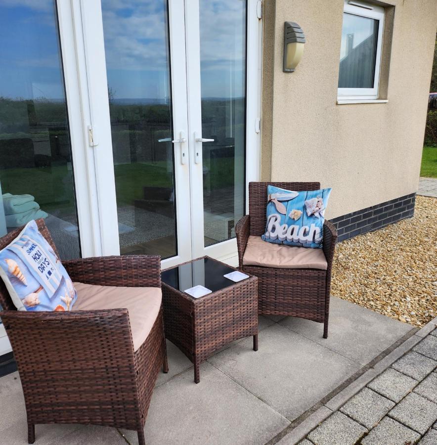 Coastal Apartment With Beach On Your Doorstep! Llanelli Exterior photo
